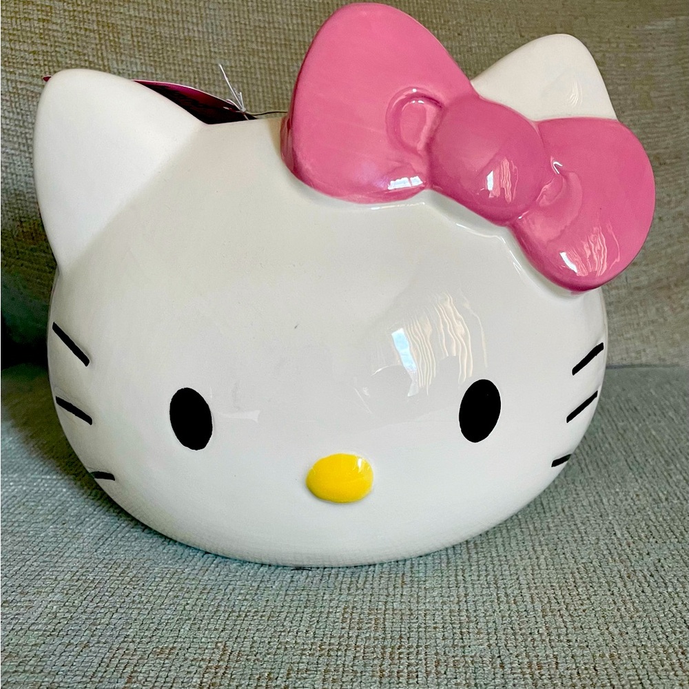 Hello kitty planter